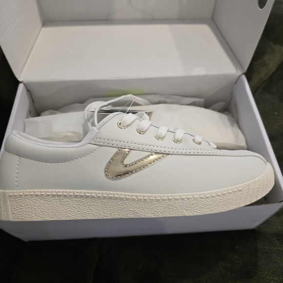 Tretorn Shoes - Tretorn Women's Nylite 2 Plus leather sneakers featuring Gold Metallic Size 8